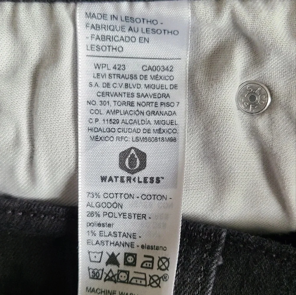Denizen from Levis good
